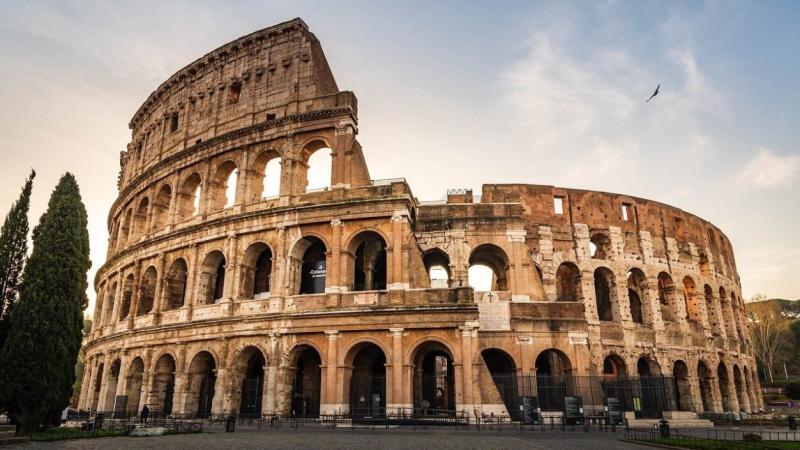 Újraéledhetnek a gladiátorjátékok a Colosseumban | National Geographic

A híres római Colosseum falai között egy újabb izgalmas fejezet kezdődhet, hiszen felmerült a lehetősége, hogy a legendás gladiátorjátékokat újra megrendezik. A múlt dicsőségét idéző 